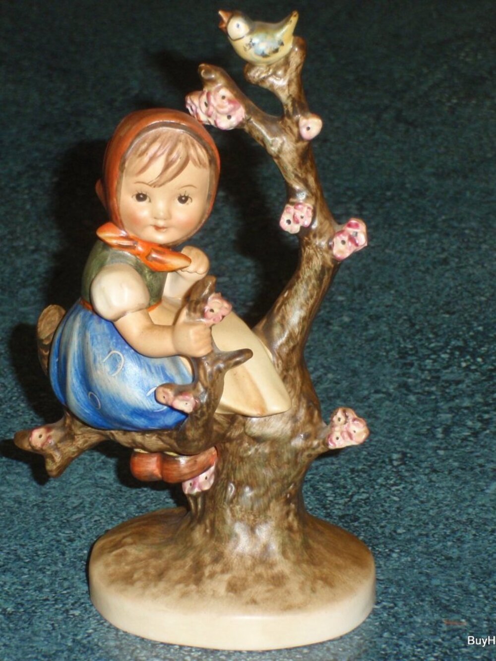 1950s " Apple Tree Girl" Goebel Hummel Figurine #141/1 TMK2 FULL BEE - Antique!